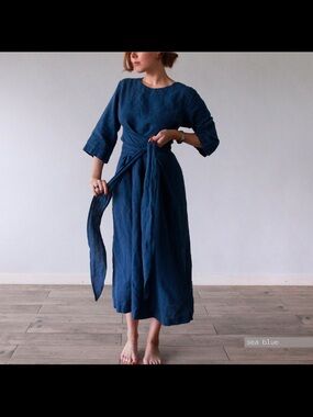 Linen Midi Dress with Belt & Pockets
Only worn once